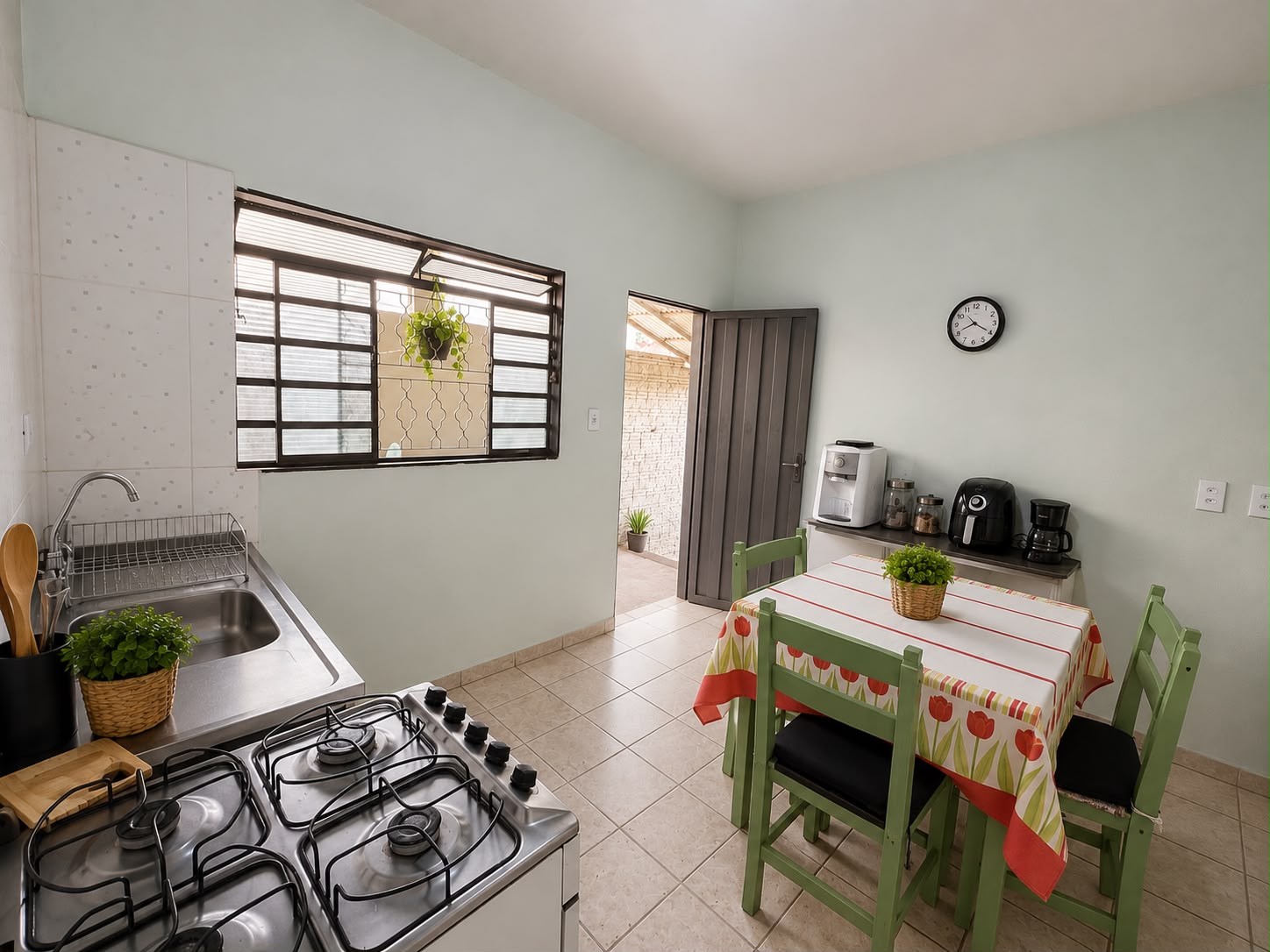 Casa Zona Sul com Terreno Inteiro 275m²